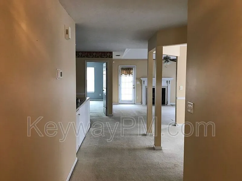 Building Photo - 1017 Caddenwoods Dr