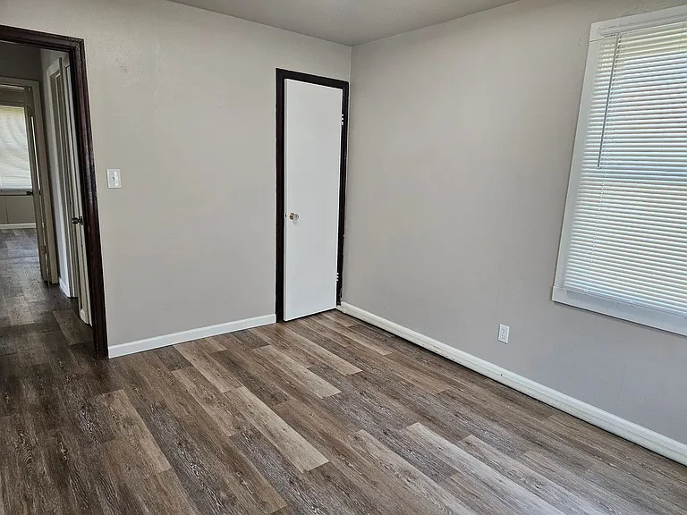 417 Wood Ave — Photo 7
