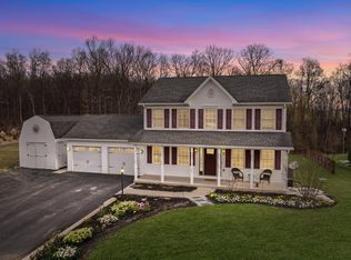 1737 Raven Dr, Chambersburg, PA 17202