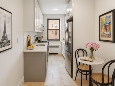 2 Townhouse Place #2K, Great Neck, NY, 11021