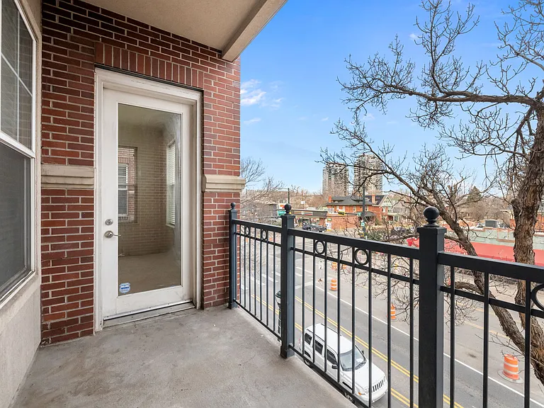 1489 Steele St #201 — Photo 31