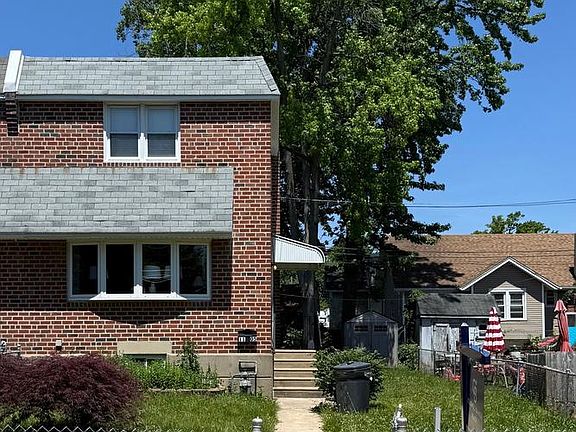 2nd image of 1105 Spruce St