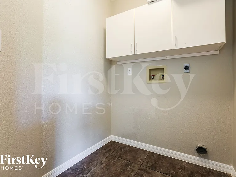 1138 Presque Isle Dr — Photo 11