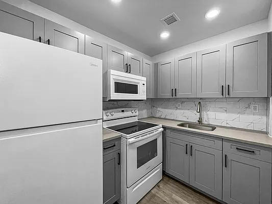 Rented by Skyward | media 13