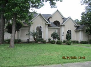 608 Royal Oaks, Friendswood, TX 77546