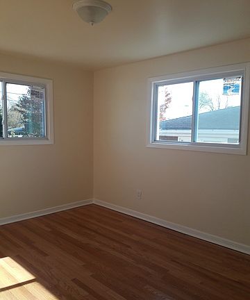 5th image of 1337 Burnham Ave