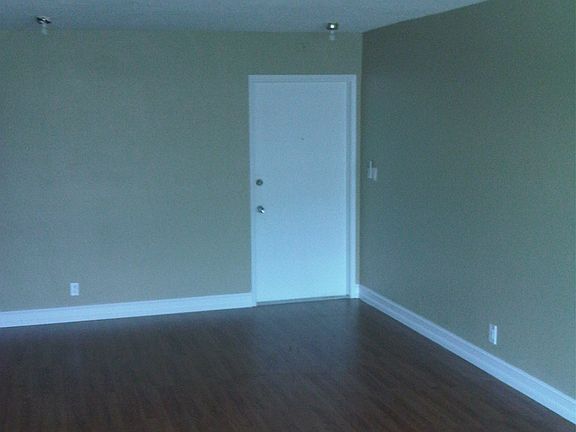 5th image of 1941 NE 51st St APT 41