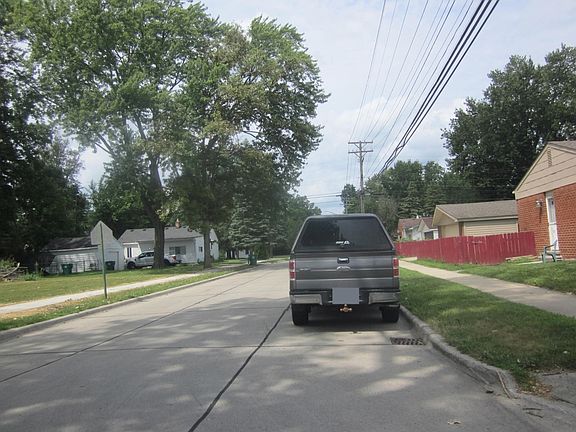 4th image of 29714 Brown Ct