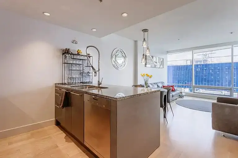 1111 Alberni St #3404 — Photo 3