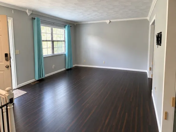 133 Dawn Hts, Scott Depot, WV 25560