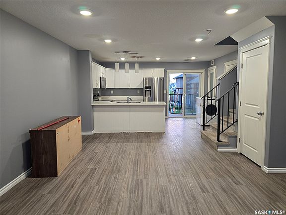 4th image of 110 Akhtar Bend #510