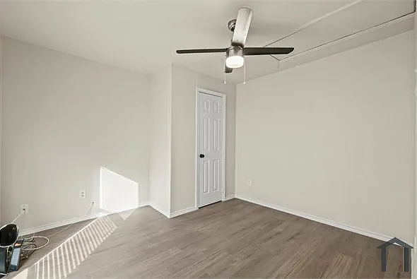 436 Carver St — Photo 9