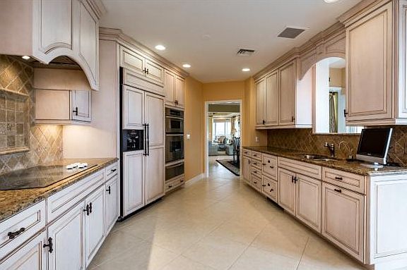 5th image of 2000 Royal Marco Way Unit 410