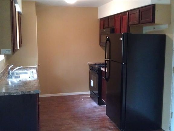 3rd image of 7804 Clydesdale Dr