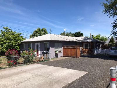 1817 E 12th St, The Dalles, OR, 97058