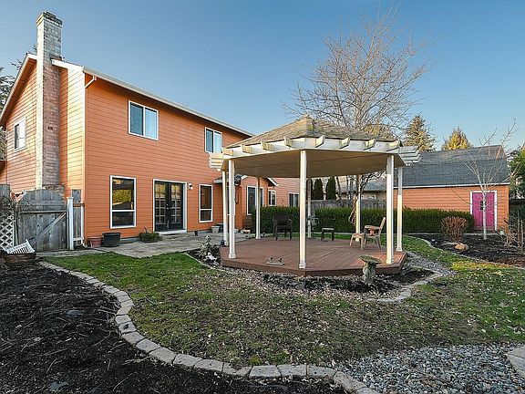 3rd image of 1507 NE 160th Ave