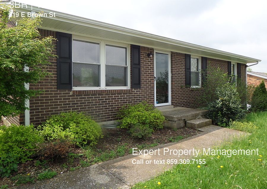 1st image of 319 E Brown St
