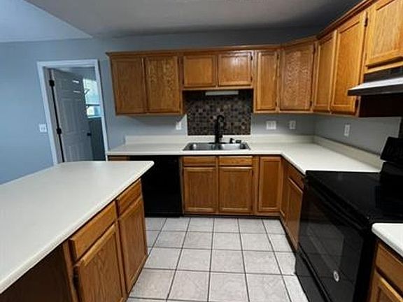 4th image of 102 Crestview Church Rd