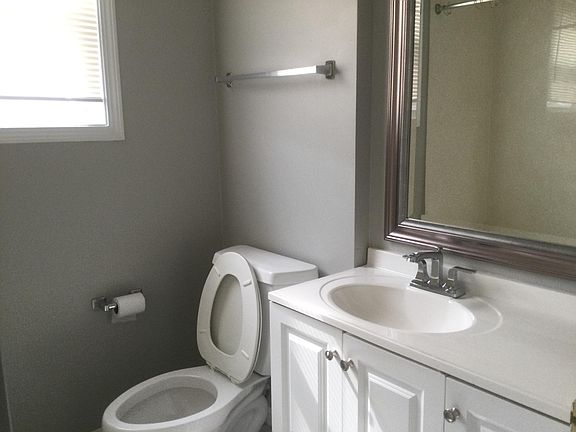 4th image of 1742 W Foster Ave APT 2