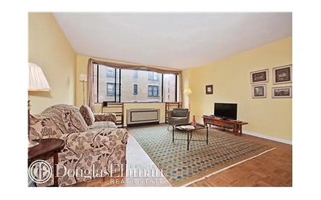 Rented by Douglas Elliman | media 7