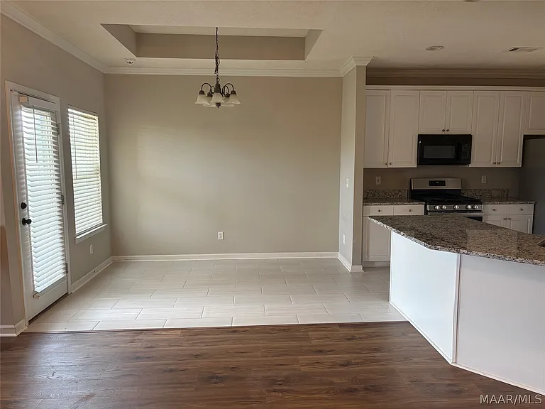 9506 Greythorne Ct — Photo 6