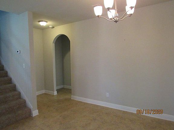 4th image of 173 Whitman Way