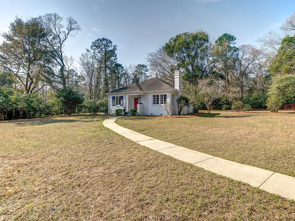 202 E Carolina Ave