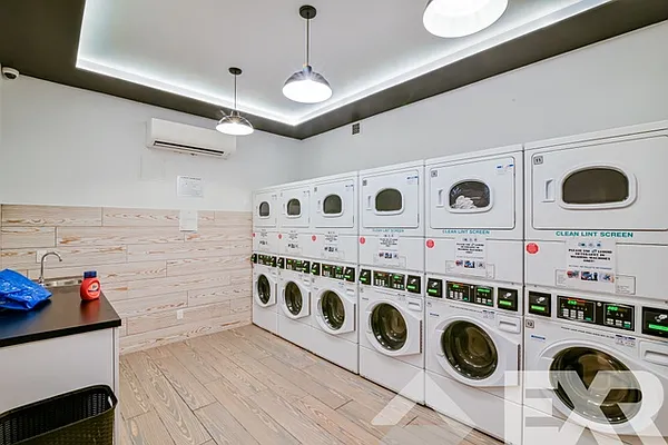 Rented by EXR | media 18