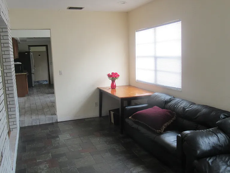 7220 N Harold Ave #A — Photo 23