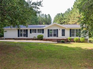 151 Flora Ln, Harmony, NC 28634