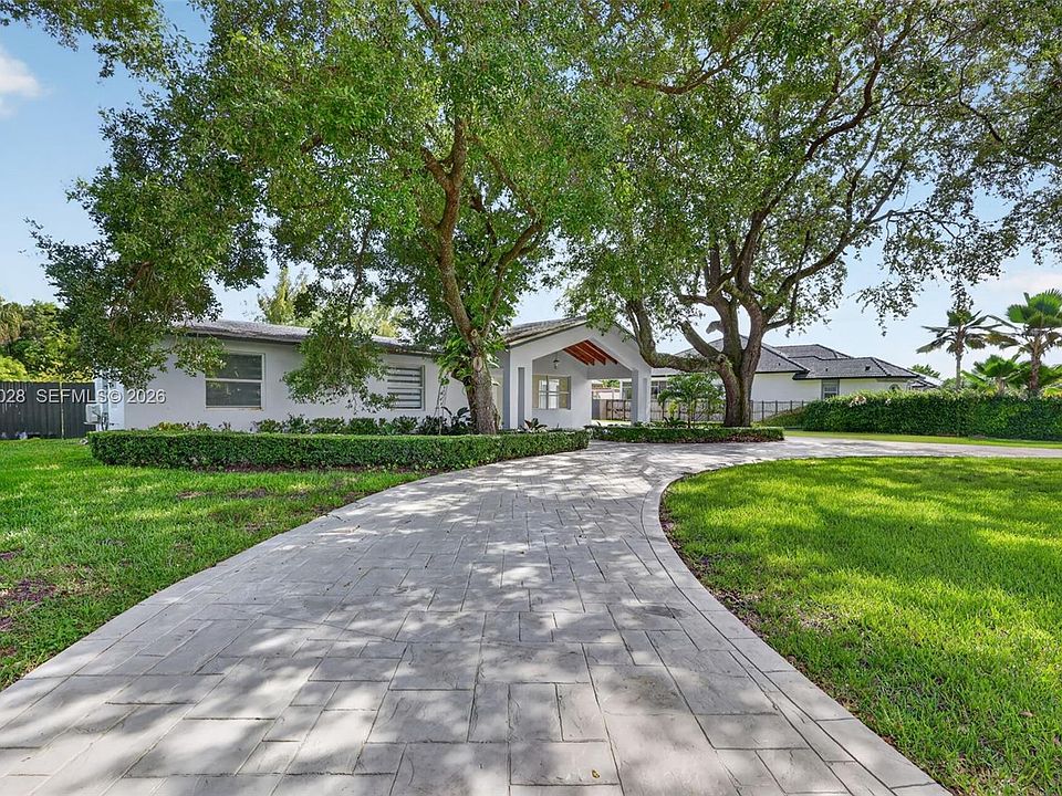 1st image of 10890 SW 95th St