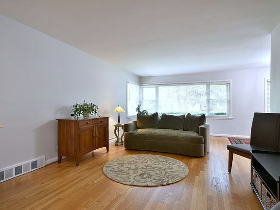 5th image of 7167 N Ozanam Ave