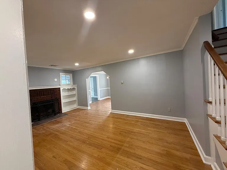 2261 Mountain Ave — Photo 5