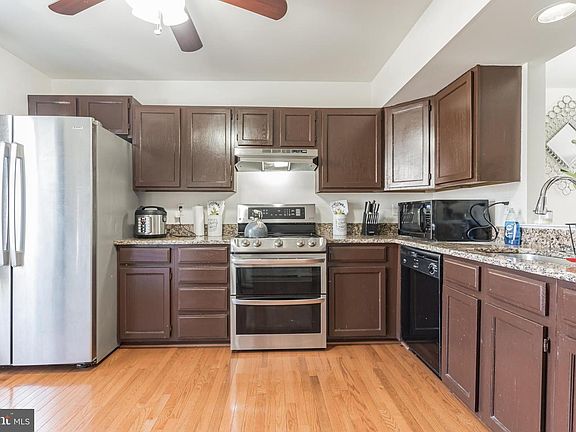 5th image of 15238 Wentwood Ln