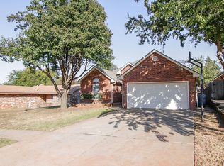 1012 N Blackwelder Ave, Edmond, OK 73034