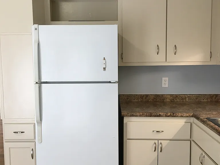 2807 Pine Dr NE — Photo 10