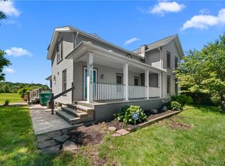 5294 Lower Mountain Rd, Lockport, NY 14094