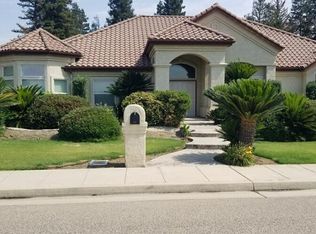 1198 Rorden Ave, Selma, CA 93662