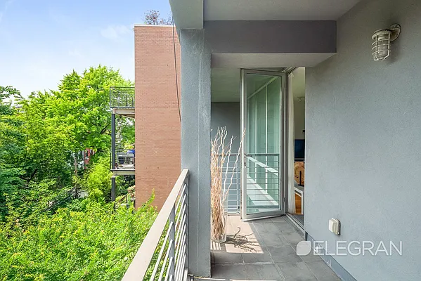 Rented by (Legacy) Elegran | media 10