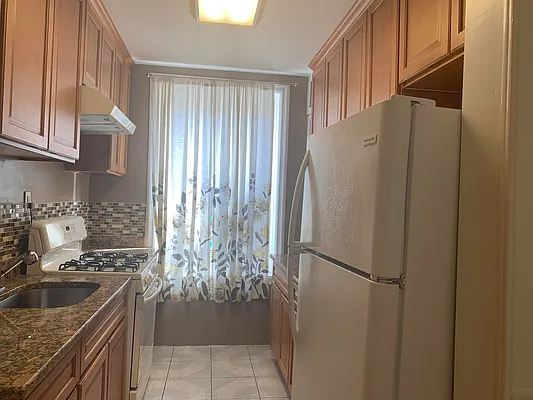 Rented by Spot Real Estate | media 6