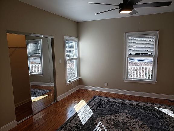 5th image of 200 Mountain View St