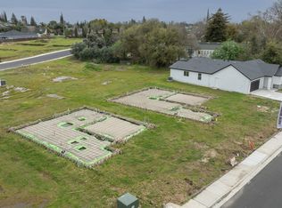 913 Old Stockton Rd, Oakdale, CA 95361
