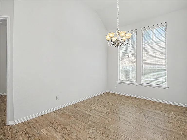 27215 Symphony Creek Ln — Photo 11