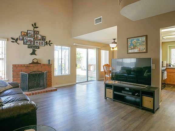 4th image of 3869 Owens River Ln