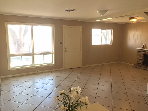 2nd image of 4805 Carroll Ln