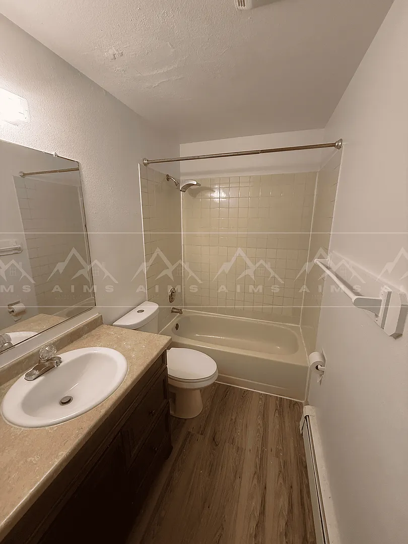 Silverfox Apartments (12521) — Photo 4