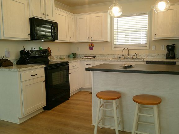 2nd image of 348 Crooked Pine Dr #348