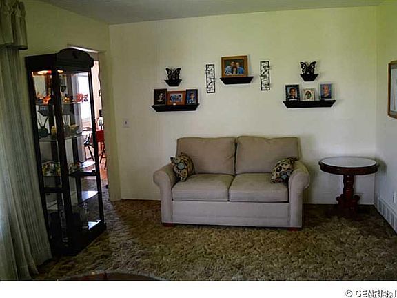 5th image of 33 Carolin Dr