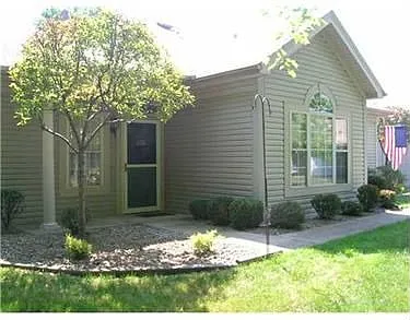 6 Stone Ridge Blvd photo 1