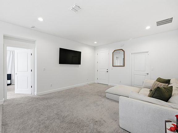 4th image of 8452 Dorsey St